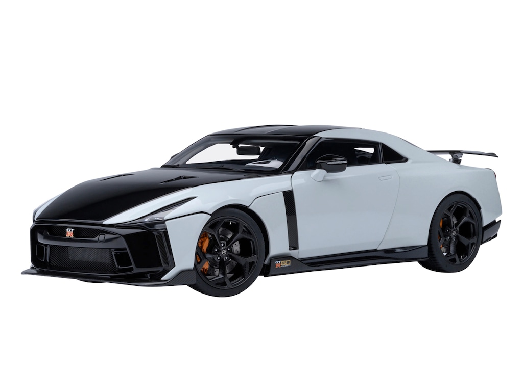 日産 GT-R 50 by Italdesign 1/18 ホワイト Nissan GT-R50 by Italdesign 1:18 model car AUTOart 77511