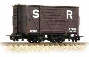 鉄道模型　OO-9(軌間9mm) ボックスバン ”クリスマス サンタのワークショップ” [PEGR-910] OO-9) GR-910 Box Van Christmas Santa`s Workshop (Model Train