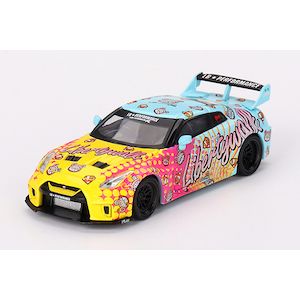 1/64 LB-Silhouette WORKS GT Nissan 35GT-RRバージョン1 LBWK KUMA(右ハンドル)【MGT00742-R】