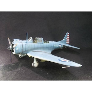 �����b�g�C���^�[�i�V���i���b1/18 U.S. NAVY SBD-3 �h�[���g���X VS-2 USS���L�V���g���g�X��C�C��h�y88002�z�bH MI88002 �ް��ڽ �ݺ޶�����