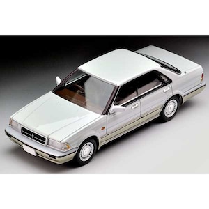 1/43 TLV-N43-24a セドリック V30 ターボブロアムVIP（白/ベージュ）【290070】