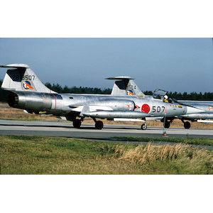 �v���b�c�b�y�Đ��Y�z1/48 �q�󎩉q�� F-104J �X�^�[�t�@�C�^�[�u�h���v �틣 1980 ��205��s���yAE-41�z�bAE-41 ���� F-104J ���� �ݷ�� 1980
