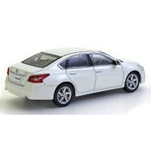 1/43 NISSAN ティアナ（L33）ホワイトパール【K03642WP】