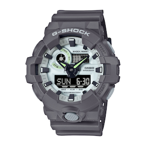 �J�V�I�b�y�������K�i�zG-SHOCK�i�W�[�V���b�N�j�@HIDDEN GLOW Series�bGA-700HD-8AJF