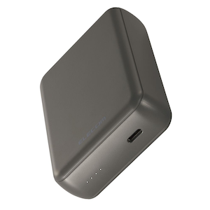 �G���R���b���R���p�N�g���o�C���o�b�e���[ 10000mAh Type-C�~1 15W Type-C-C�P�[�u���t���i�_�[�N�O���[�j�bDE-C49-10000DGY