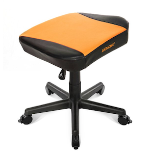AKRacing�i�G�[�P�[���[�V���O�j�b�I�b�g�}���i�I�����W�j�bAKR-FOOTREST-ORANGE