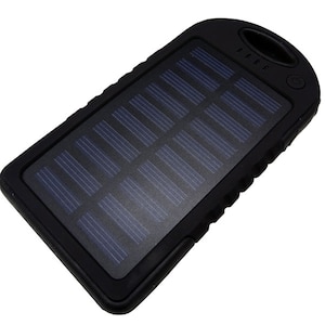 Royal Monster�b���C���������X�^�[�b�\�[���[�p�l������ �h���E�h�o ���o�C���o�b�e���[ 5000mAh USB�~2�|�[�g LED���C�g�t�bRM-2681