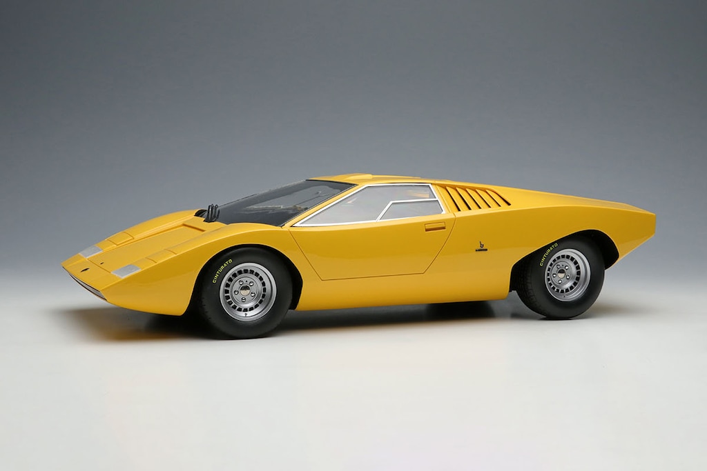 ミニカー　1/18 ランボルギーニ カウンタック LP500 ベルトーネ 1971 (後期型) [EML131B] 1/18 Lamborghini Countach LP500 Bertone Later Version 1971