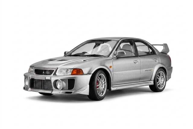 1/18 三菱 Lancer Evolution V GSR Satellite Silver【M84103
