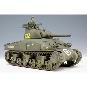 【再生産】1/35 M4A1シャーマン後期型(ヘッジロウカッター付)【35-022】【パッケージ不良】【開梱品･未使用】