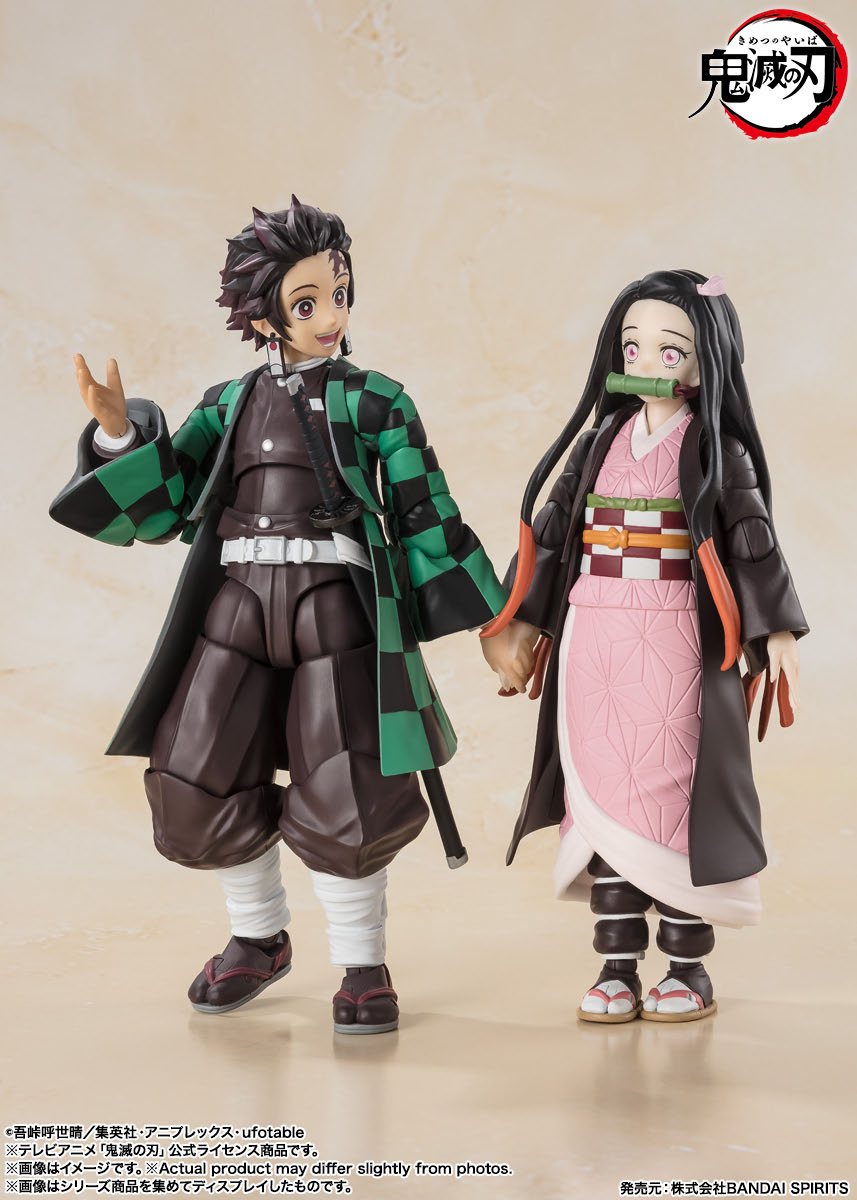 鬼滅の刃 竈門炭治郎 公式グッズ×物販限定品２３点セット Amazon.co.jp: 鬼滅の刃 Exc∞d Creative Figure 竈門炭治郎