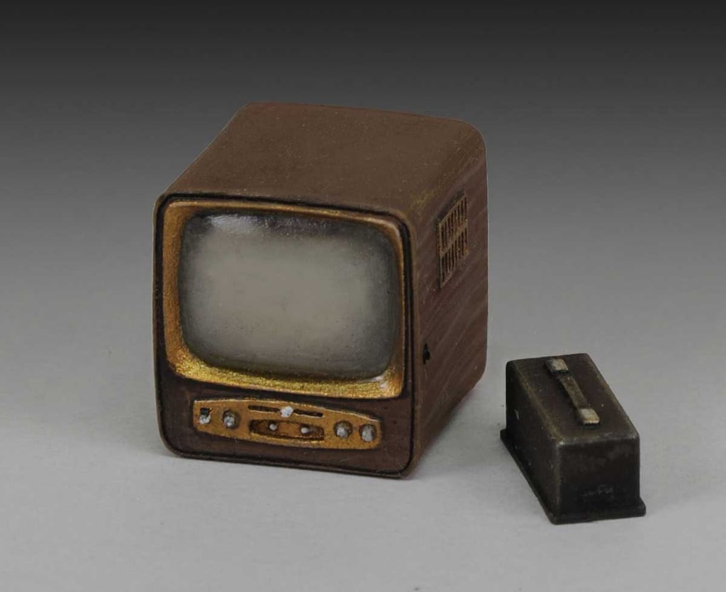 サザエさん家のモデルになったブラウン管テレビ （ホテルの