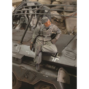 1 35 独 車両に座る上級曹長 ロシア 1943 Rm144 Joshin Webショップ 通販 ロイヤルモデル Ms Rm144 シャリョウニスワルジョウキュウソウチョウ