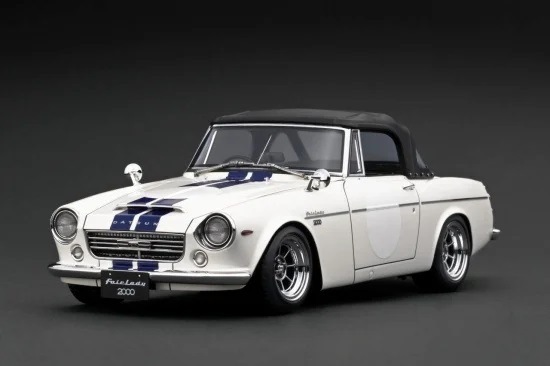 1/18 DATSUN Fairlady 2000 (SR311) White/Blue【IG2707 1/18 DATSUN Fairlady 2000 (SR311) White/Blue【IG2707