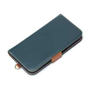 �o�f�`�biPhone15 Plus�i6.7inch/2��j�p �t���b�v�J�o�[�i�u���[�j�bPG-23CFP01BL