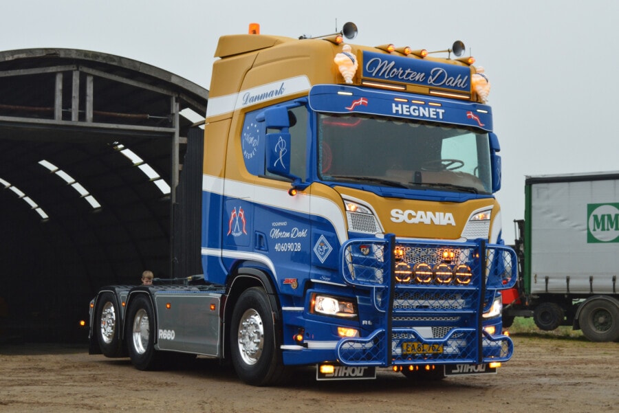 WSI Scania R Highline 8x4 + 4-axle euro lowloader G.L. DE