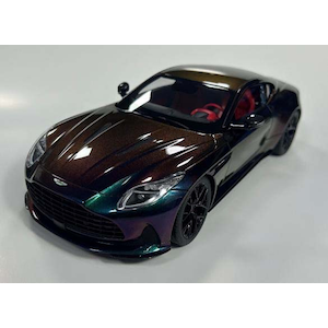 XiaoGuang MODEL�b1/18 �A�X�g���}�[�e�B�� DB12 �J�����I��(�����p�z�C�[���t��)�y8250516BSL�z�bXG 8250516BSL ����ϰè� DB12 ��ڵ�