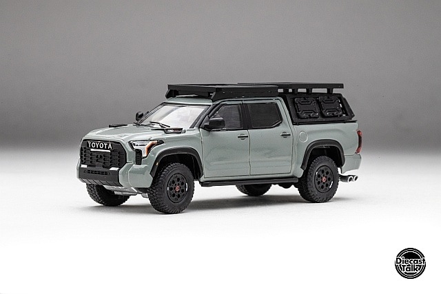 トヨタ・タンドラ TRD PRO ウィズアクセサリーマットブラック・チェイスカー トヨタ・タンドラ TRD PRO ウィズアクセサリーマットブラック