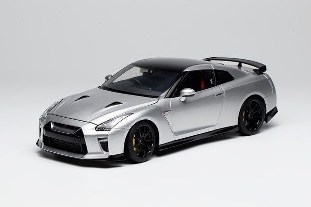 1/18 日産 GT-R (R35) Track Edition Engineered By NISMO T
