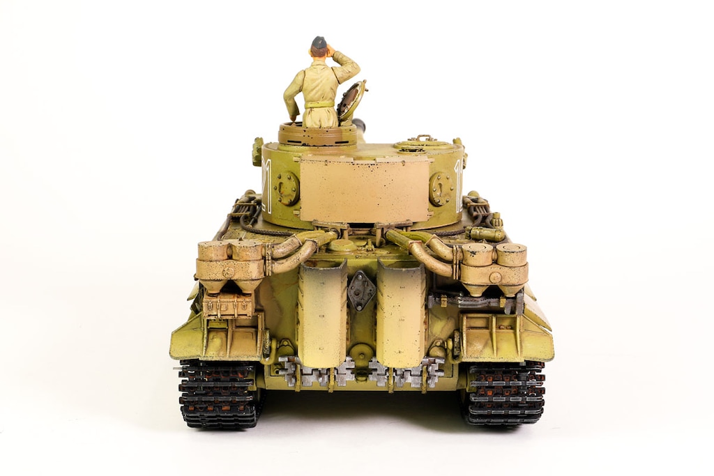 ミニカー　1/32 ドイツ軍重戦車ティーガーI極初期型 1943年北アフリカ戦線・チュニジア・第501重戦車大隊・車体番号121 「メタルプラウド・ザ・タンジブルシリーズ」 [55908] 中古】ミニカー 1/32 ドイツ軍重戦車ティーガーI極初期型 1943年