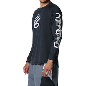 �A���_�[�A�[�}�[�b�J���[ �e�b�N ���S �����O�X���[�uT�V���c�iBlack/White�E�T�C�Y�FLG�j�b1381786-001-LG