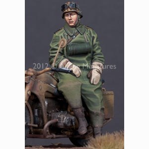 1/35 ドイツ モーターサイクルライダー【APM35142】