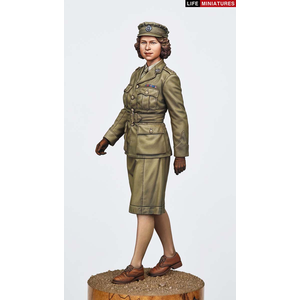 1/35 WWII イギリス 補助地方義勇軍 行進するエリザベス・ウィンザー2級准大尉 1945年【LM-35005】