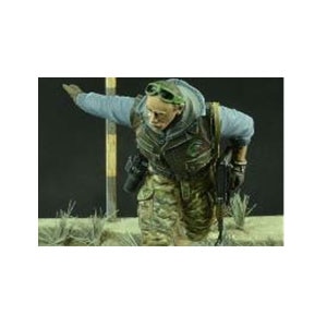 D-Day Miniature Studio�b1/35 ����̐��J�����}�� /w AK47�yDD35097�z�bDD35097 �ݼޮ������