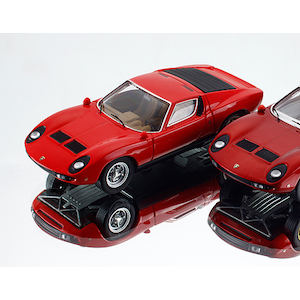 1/43 ランボルギーニ ミウラ P400 SV 1972（レッド）【PS008A】