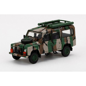 1/64 ランドローバー ディフェンダー 110 マレーシア軍 Harimau Belang(右ハンドル)マレーシア限定【MGT00321-R】