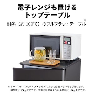 三菱：お手入れがしやすいガラス製の棚板を採用