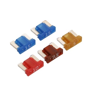低背ヒューズセット（5A×1個　7.5A×1個　10A×1個　15A×2個 計5個入）【パッケージ不良】