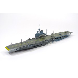 【再生産】1/700 ウォーターライン No.718 英国海軍航空母艦イラストリアス【05104】