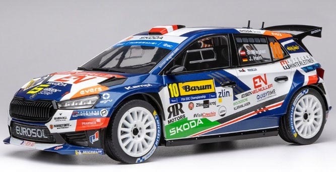 Amazon | 全新速派 New Superb 1/18 ミニカー Skoda シュコダ
