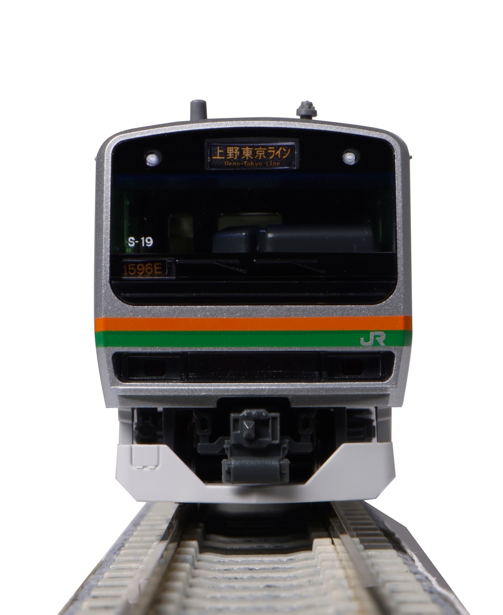 E231系1000番台10両＋E233系3000番台付属編成5両 E233系3000番台5両+E231系1000番台10両の15両編成の上野東京