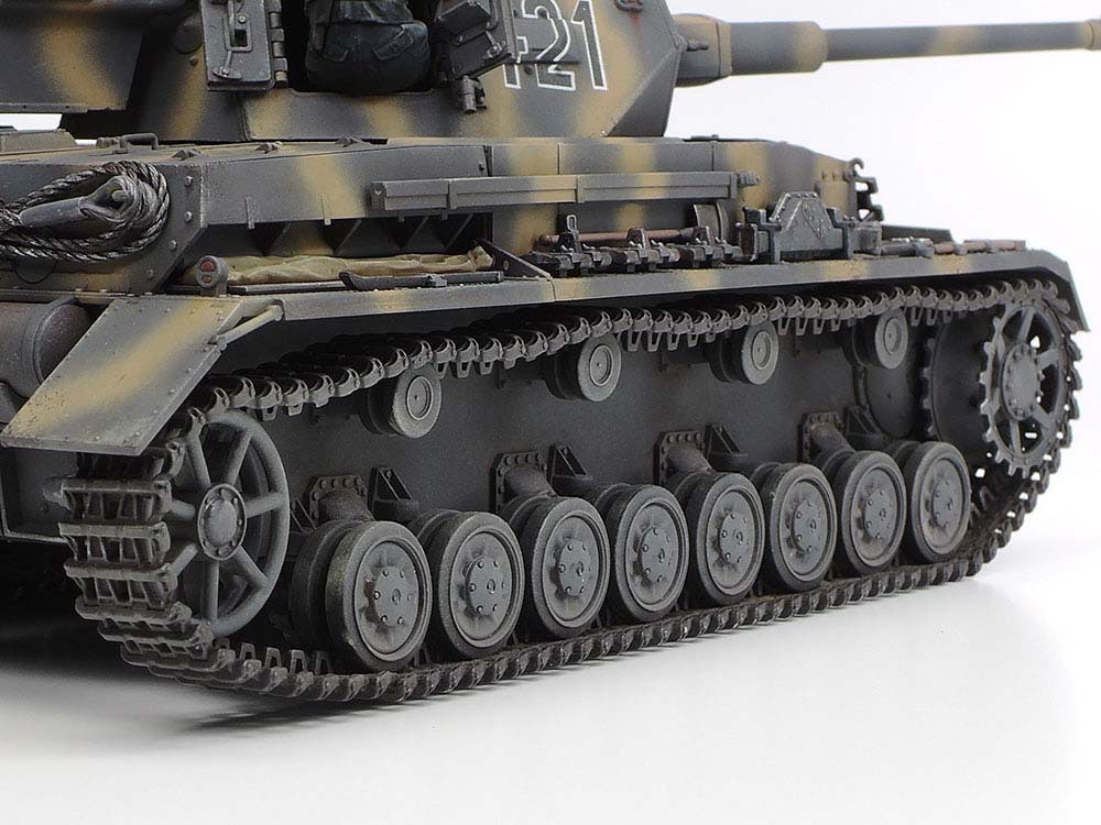 1/35 ドイツIV号戦車G型初期生産車・伝令バイクセット“ロシア