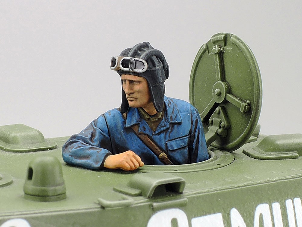 1/35 ミリタリーミニチュアシリーズ No.372 ソビエト重戦車 KV-1