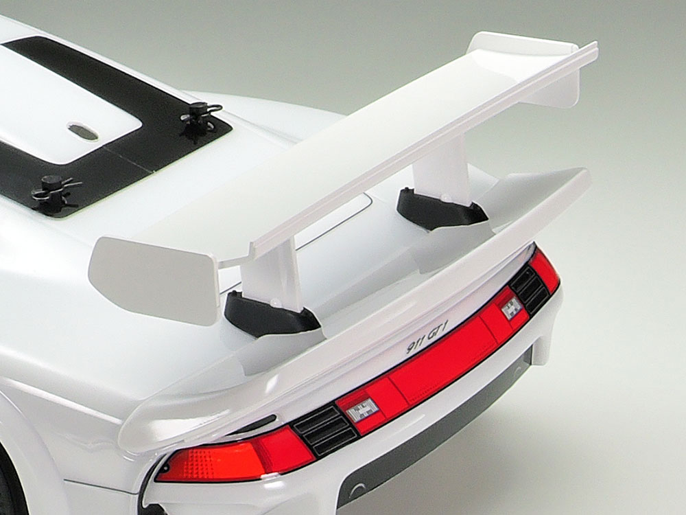 ポルシェ911 GT1 ストリート1996 TA03R-Sシャーシー　組立済 ポルシェ911 GT1 ストリート 1996 (TA03R-Sシャーシ) (ラジコン