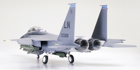 タミヤ　ボーイング　F-15E　ストライクイーグル　バンカーバスター　1/32 Amazon.com: Tamiya 1/32 F-15E Stike Eagle Bunker Buster