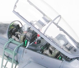 F15ストライクイーグルのバンカーバスター搭載機塗装済完成品 F15ストライクイーグルのバンカーバスター搭載機塗装済完成品