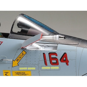 タミヤ☆☆48/1グラマンF-14D トムキャット 61114_p1.jpg