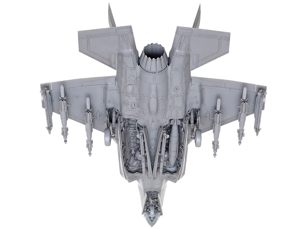 傑作機シリーズ No.124 1/48 ロッキード マーチン F-35A ライトニングII プラモデル(61124) タミヤ 517JNXyTO7L._UF894,1000_QL80_.jpg