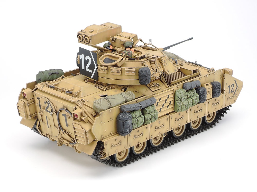 タミヤ1/35スケール アメリカM2A20DSデザートブラッドレー完成品 タミヤ 1/35 ミリタリーミニチュアシリーズ M2A2 ODS デザート