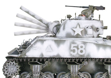 1/35 アメリカ M4A3 シャーマン 105mm榴弾砲搭載型（突撃支援