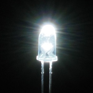 ELEKIT�b�R�[�h�t���P�xLED�i���F�E3mm�j�yLK-3WH-C50�z�bLK-3WH-C50 LED 3mm ��