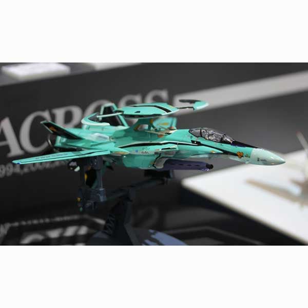 再生産】1/72 RVF-25 メサイア マクロスF【65828】 | Joshin web