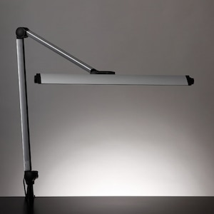 �R�c�Ɩ��bLED�f�X�N�X�^���h�i�V���o�[�j�bZ-208LEDSL