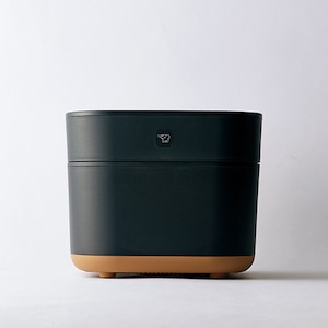 デザイン:キッチンに合わせたスタイリッシュな炊飯器を