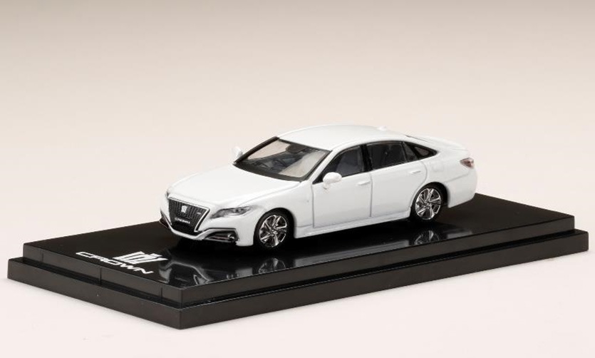 1/64 トヨタ クラウン 2.5L RS アドバンス HYBRID ホワイト