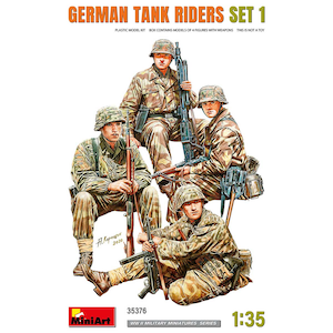 1/35 ドイツ戦車乗組員セット1 フィギュア4体入【MA35376】